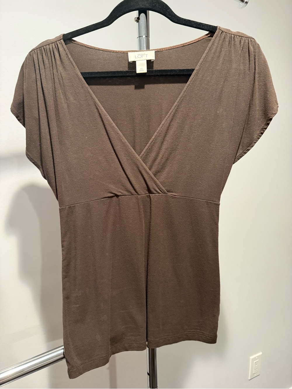 LOFT Brown Faux-Wrap Short Sleeve V-Neck Top